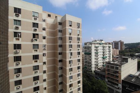 Apartamento à venda com 107m², 3 quartos e 1 vagaÁrea de serviço - Vista