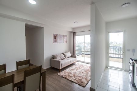 Sala de apartamento para alugar com 2 quartos, 76m² em Jardim Tupanci, Barueri