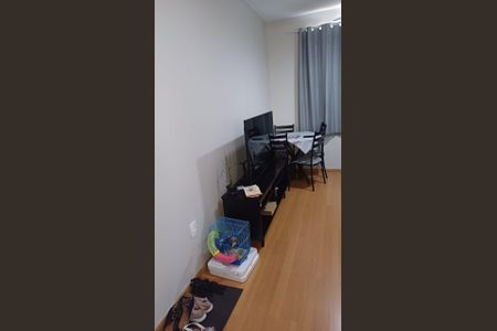 Sala de apartamento para alugar com 2 quartos, 50m² em Gardênia Azul, Rio de Janeiro