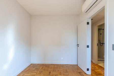 Apartamento à venda com 94m², 3 quartos e 2 vagas Apartamento à venda com 94m², 3 quartos e 2 vagasQuarto