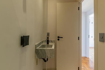 Apartamento à venda com 94m², 3 quartos e 2 vagas Apartamento à venda com 94m², 3 quartos e 2 vagasBanheiro Corredor