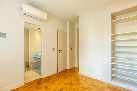 Apartamento à venda com 94m², 3 quartos e 2 vagas Apartamento à venda com 94m², 3 quartos e 2 vagasSuíte 1