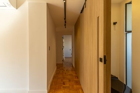 Apartamento à venda com 94m², 3 quartos e 2 vagas Apartamento à venda com 94m², 3 quartos e 2 vagasCorredor