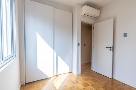 Apartamento à venda com 94m², 3 quartos e 2 vagas Apartamento à venda com 94m², 3 quartos e 2 vagasSuíte 2