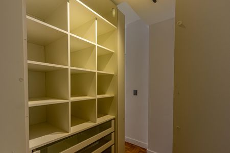 Apartamento à venda com 94m², 3 quartos e 2 vagas Apartamento à venda com 94m², 3 quartos e 2 vagasSuíte 1