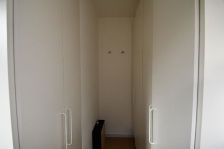 Casa de condomínio à venda com 200m², 3 quartos e 4 vagasÁrea de Serviço - Despensa