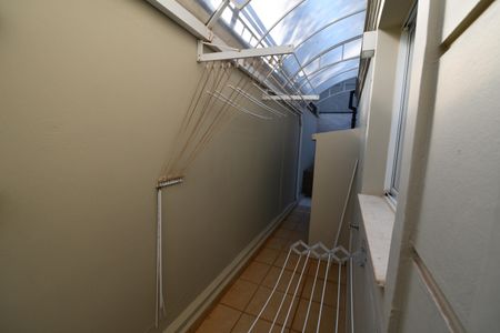 Casa de condomínio à venda com 200m², 3 quartos e 4 vagasÁrea de Serviço