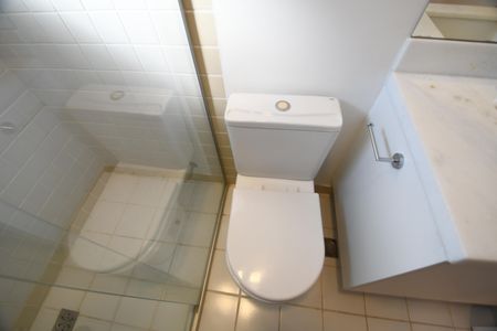 Casa de condomínio à venda com 200m², 3 quartos e 4 vagasBanheiro Social