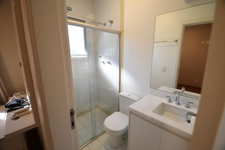 Casa de condomínio à venda com 200m², 3 quartos e 4 vagasBanheiro Social