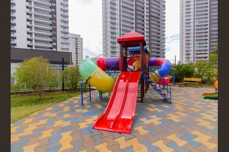 Apartamento à venda com 105m², 2 quartos e 2 vagasÁrea comum - Playground