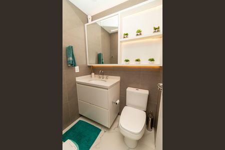 Apartamento à venda com 105m², 2 quartos e 2 vagasBanheiro da Suíte 1