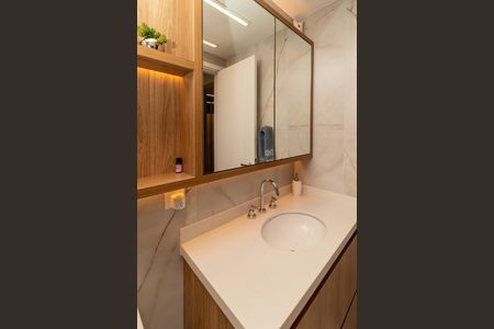 Apartamento à venda com 105m², 2 quartos e 2 vagasBanheiro da Suíte 2