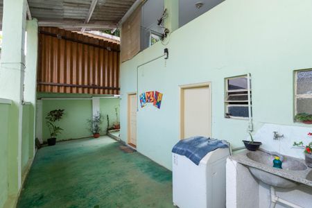 Casa à venda com 450m², 3 quartos e 1 vagaÁrea de Serviço