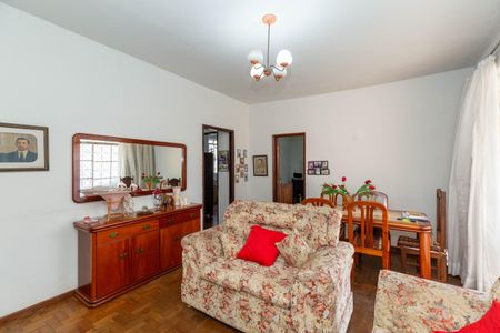 Casa à venda com 450m², 3 quartos e 1 vagaSala