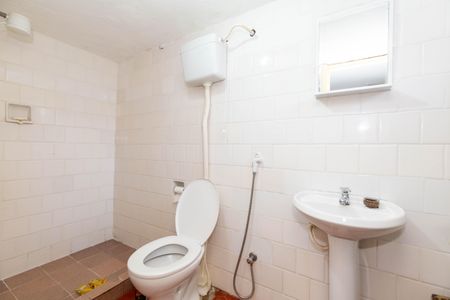 Casa à venda com 450m², 3 quartos e 1 vagaBanheiro 2