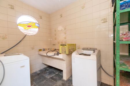 Casa à venda com 450m², 3 quartos e 1 vagaÁrea de Serviço