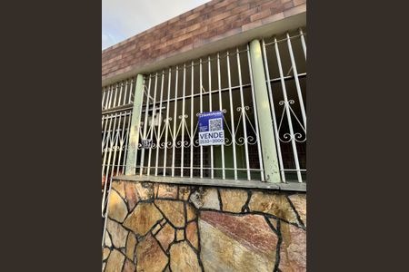 Casa à venda com 450m², 3 quartos e 1 vagaFachada e Placa