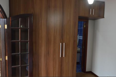 Casa à venda com 219m², 3 quartos e 3 vagasSuíte 2