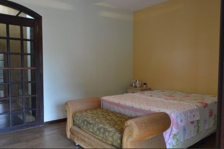 Casa à venda com 219m², 3 quartos e 3 vagasSuíte 1