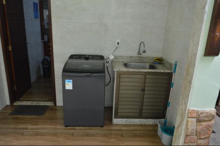 Casa à venda com 219m², 3 quartos e 3 vagasÁrea de Serviço