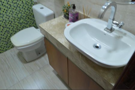 Casa à venda com 219m², 3 quartos e 3 vagasLavabo