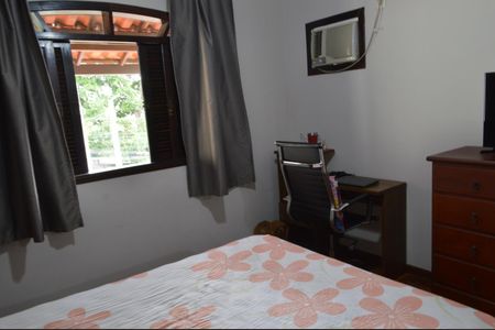 Casa à venda com 219m², 3 quartos e 3 vagasQuarto