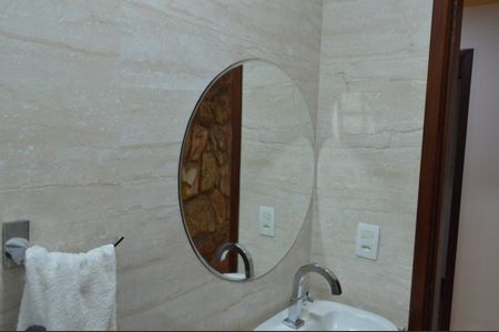 Casa à venda com 219m², 3 quartos e 3 vagasLavabo