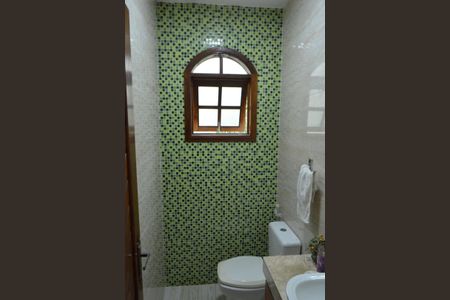 Casa à venda com 219m², 3 quartos e 3 vagasLavabo