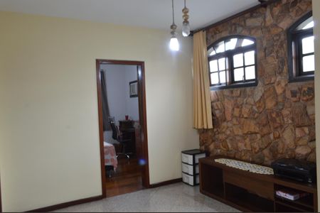 Casa à venda com 219m², 3 quartos e 3 vagasSala 2