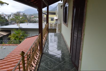 Casa à venda com 219m², 3 quartos e 3 vagasVaranda da Suíte 1