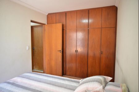 Apartamento à venda com 110m², 4 quartos e 2 vagasQuarto 2