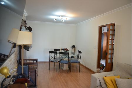 Apartamento à venda com 110m², 4 quartos e 2 vagasSala