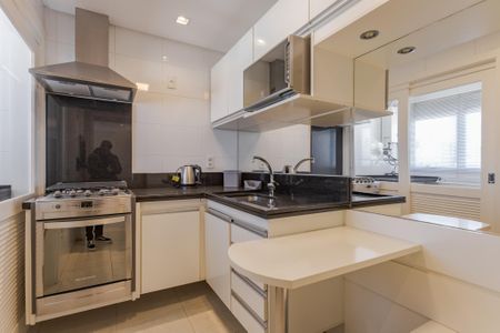 Apartamento à venda com 76m², 1 quarto e 2 vagasCozinha