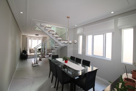 Casa à venda com 230m², 3 quartos e 5 vagasSala