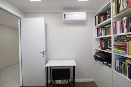 Casa à venda com 230m², 3 quartos e 5 vagasBiblioteca