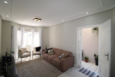 Casa à venda com 230m², 3 quartos e 5 vagasSala