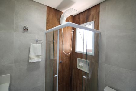 Casa à venda com 230m², 3 quartos e 5 vagasSuíte 2 - Banheiro