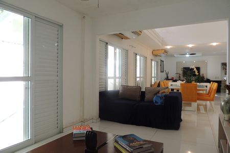 Casa de condomínio para alugar com 600m², 4 quartos e 2 vagasSala 2