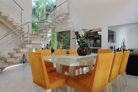 Sala de casa de condomínio para alugar com 4 quartos, 600m² em Jacarepaguá, Rio de Janeiro