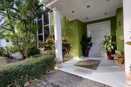 Casa de condomínio para alugar com 600m², 4 quartos e 2 vagasFachada