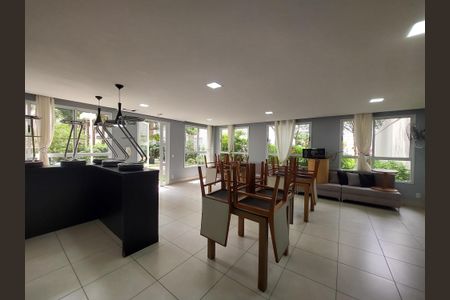 Apartamento à venda com 69m², 2 quartos e 1 vagaÁrea comums