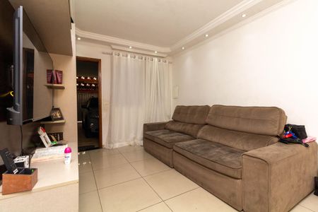 Casa à venda com 110m², 2 quartos e 2 vagasSala