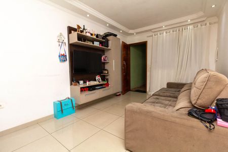 Casa à venda com 110m², 2 quartos e 2 vagasSala
