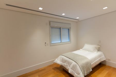 Apartamento à venda com 275m², 3 quartos e 5 vagas Apartamento à venda com 275m², 3 quartos e 5 vagasSuíte 2