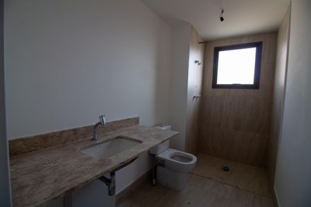 Apartamento à venda com 136m², 3 quartos e 2 vagasBanheiro da Suíte 1