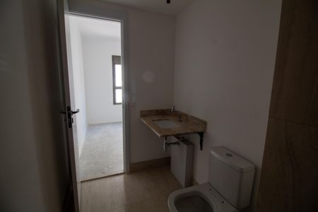 Apartamento à venda com 136m², 3 quartos e 2 vagasBanheiro da Suíte 2