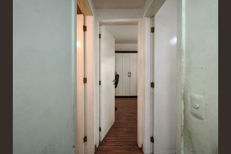 Apartamento à venda com 81m², 2 quartos e 1 vaga Apartamento à venda com 81m², 2 quartos e 1 vagaCorredor