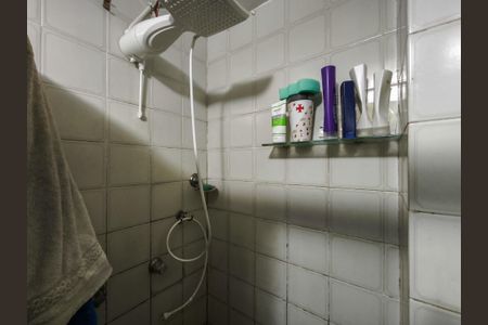 Apartamento à venda com 81m², 2 quartos e 1 vaga Apartamento à venda com 81m², 2 quartos e 1 vagaBanheiro da Suíte