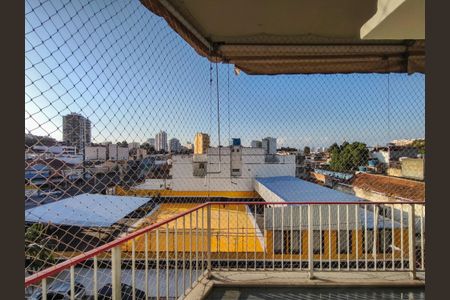 Apartamento à venda com 81m², 2 quartos e 1 vaga Apartamento à venda com 81m², 2 quartos e 1 vagaVista do Quarto