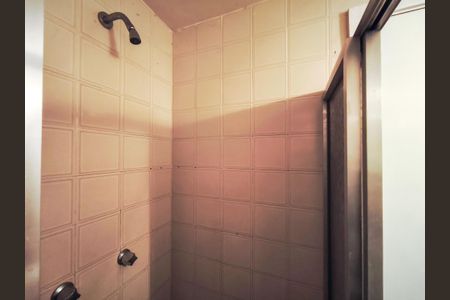 Apartamento à venda com 81m², 2 quartos e 1 vaga Apartamento à venda com 81m², 2 quartos e 1 vagaBanheiro Corredor